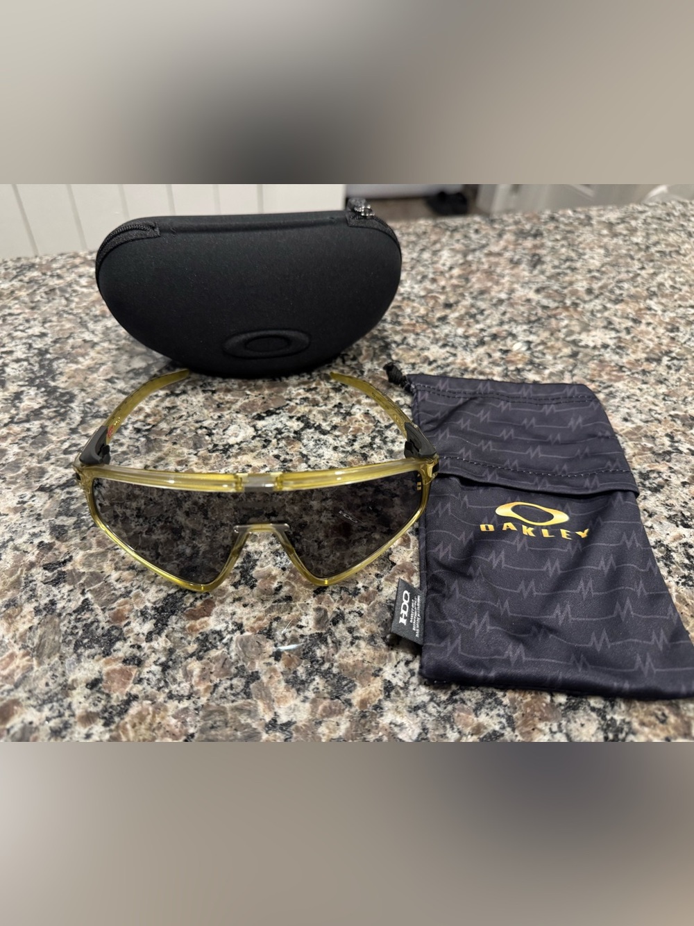 Patrick Mahomes series Oakley Men’s Yellow Transparent Shield Sunglasses